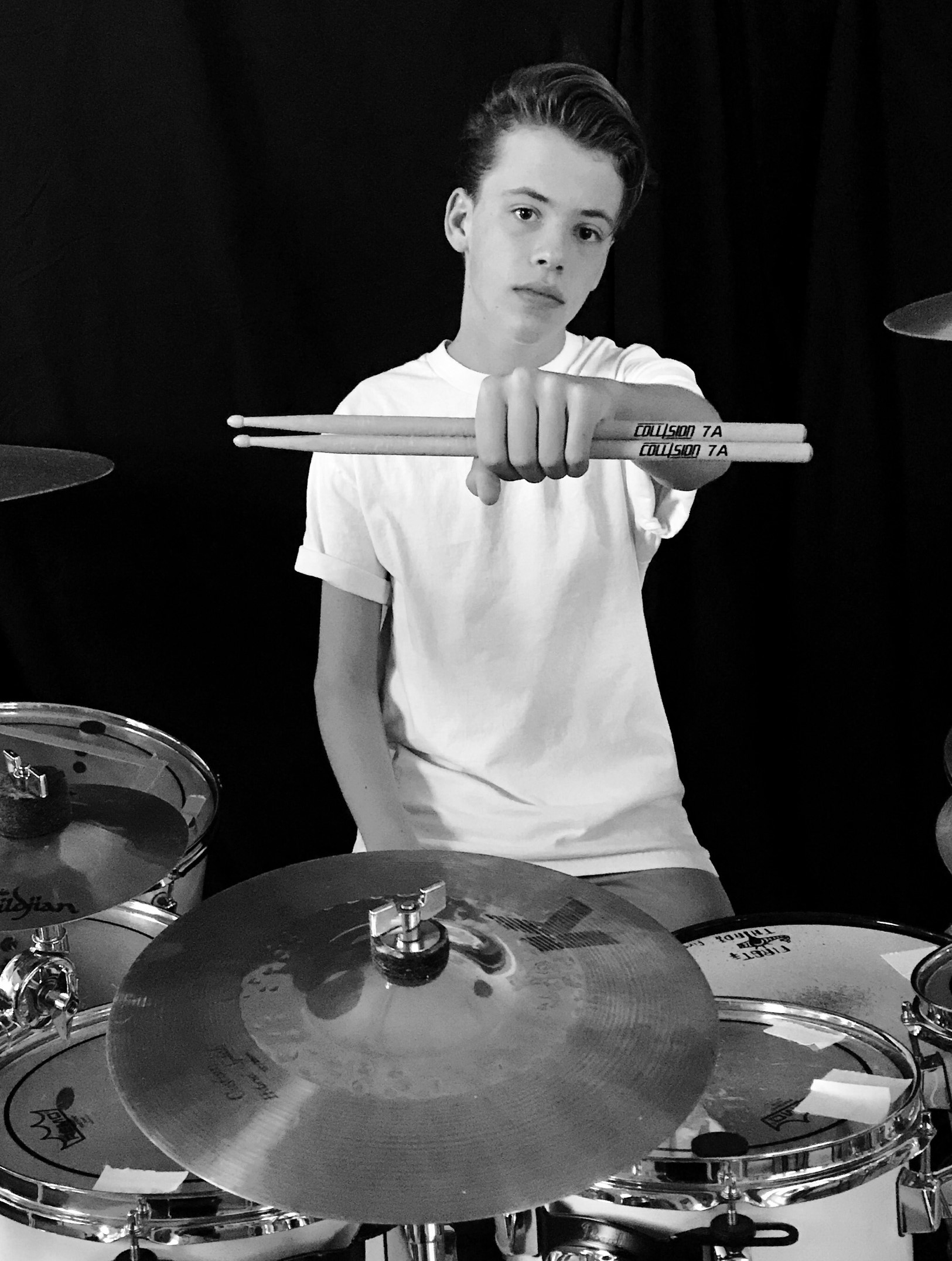 thomasondrums: Podporovaný umelec sthomasondrums: Podporovaný umelec s  